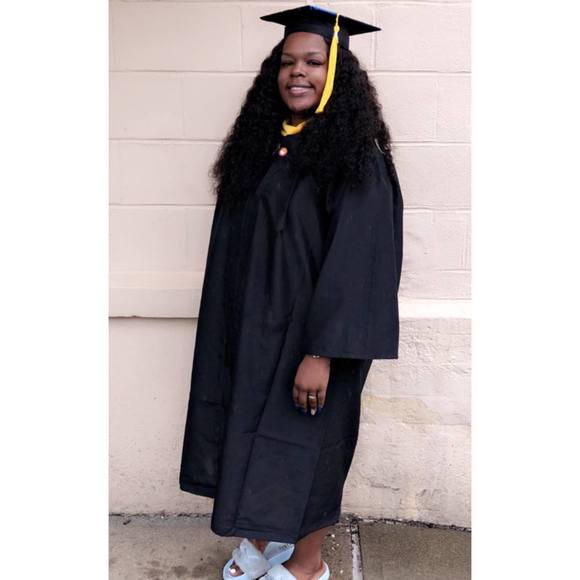 Meet your Posher, Christine - Picture 1 of 1